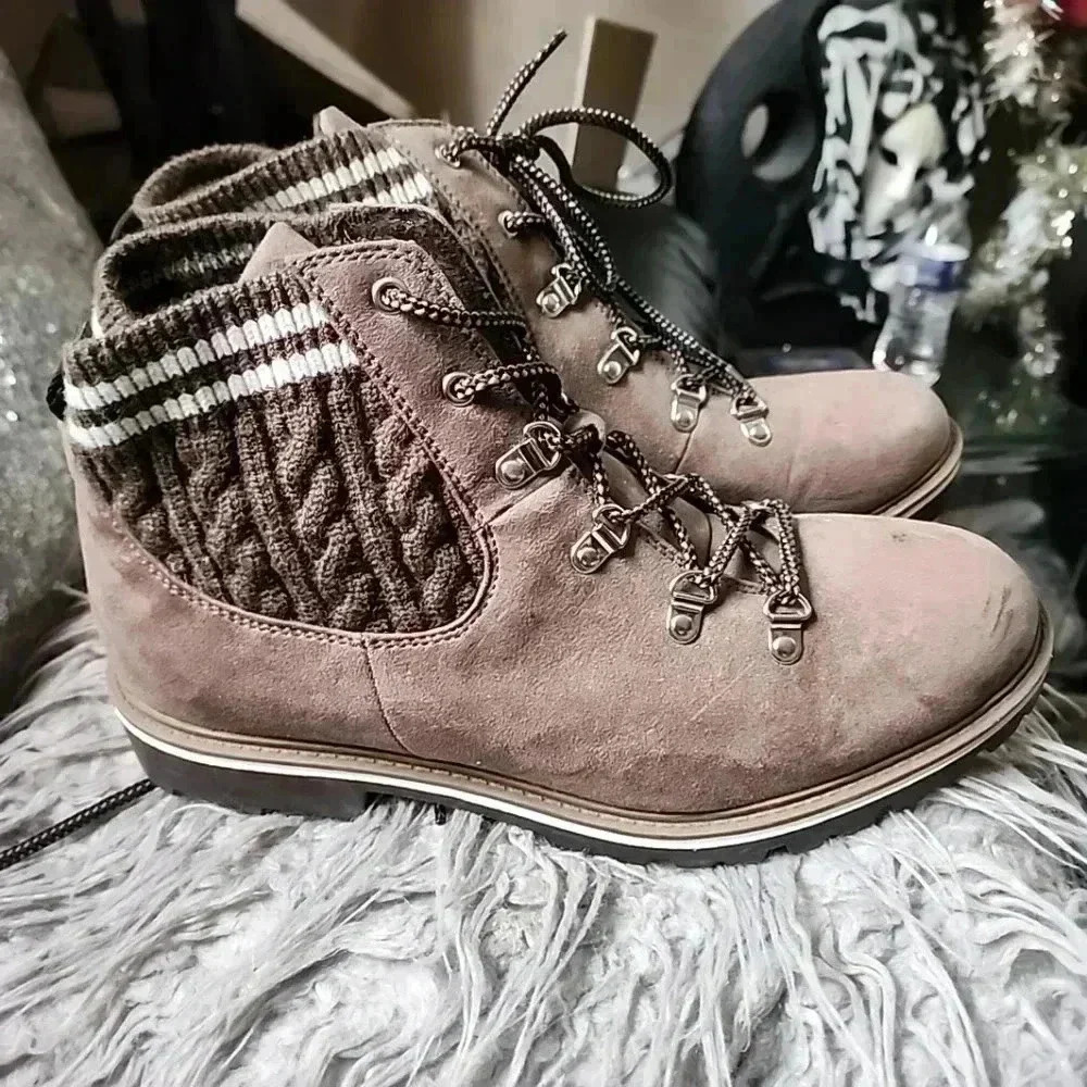 Torrid Women's Hiker Boots. Size 11 - Picture 9 of 11